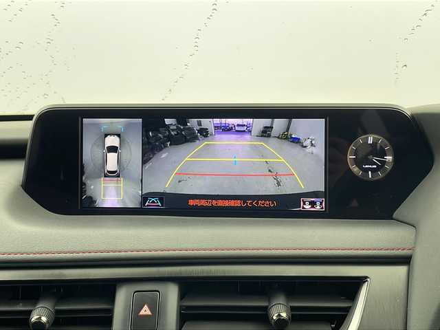 レクサス ＵＸ 250h Fスポーツ 宮城県 2019(平31)年 5万km ホワイトノーヴァガラスフレーク 禁煙車/ムーンルーフ/パノラミックビューモニター/Lexus Safety System＋/・プリクラッシュセーフティ/・レーントレーシングアシスト/・レーダークルーズコントロール/・オートハイビームアシスト/・ブラインドスポットモニター/・ヘッドアップディスプレイ/・クリアランスソナー/純正ナビ/・CD.DVD.SD.BT.USB/フルセグTV/黒本革シート/・前席パワーシート(シートメモリー付)/・前席シートヒーター/パワーバックドア/パドルシフト/ステアリングヒーター/ステアリングスイッチ/社外ドライブレコーダー（FR）/ビルトインETC2.0/LEDヘッドライト/LEDフォグランプ/電動パーキングブレーキ/オートホールド機能/純正18インチアルミホイール/純正フロアマット