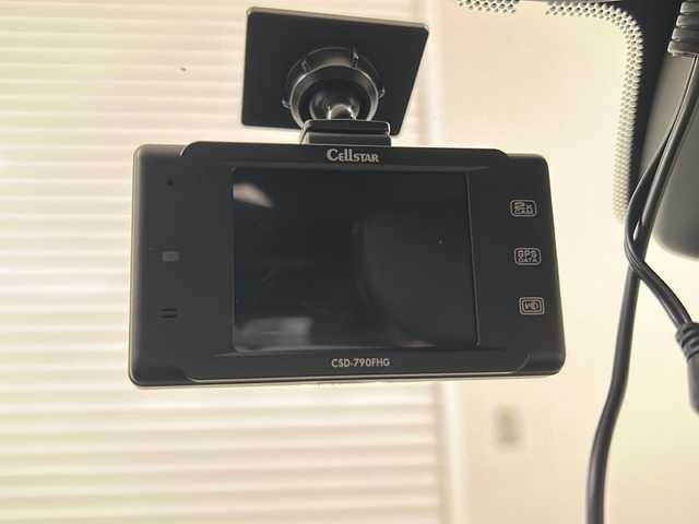 レクサス ＵＸ 250h Fスポーツ 熊本県 2019(平31)年 5万km ホワイトノーヴァガラスフレーク 禁煙車/ムーンルーフ/パノラミックビューモニター/Lexus Safety System＋/・プリクラッシュセーフティ/・レーントレーシングアシスト/・レーダークルーズコントロール/・オートハイビームアシスト/・ブラインドスポットモニター/・ヘッドアップディスプレイ/・クリアランスソナー/純正ナビ/・CD.DVD.SD.BT.USB/フルセグTV/黒本革シート/・前席パワーシート(シートメモリー付)/・前席シートヒーター/パワーバックドア/パドルシフト/ステアリングヒーター/ステアリングスイッチ/社外ドライブレコーダー（FR）/ビルトインETC2.0/LEDヘッドライト/LEDフォグランプ/電動パーキングブレーキ/オートホールド機能/純正18インチアルミホイール/純正フロアマット