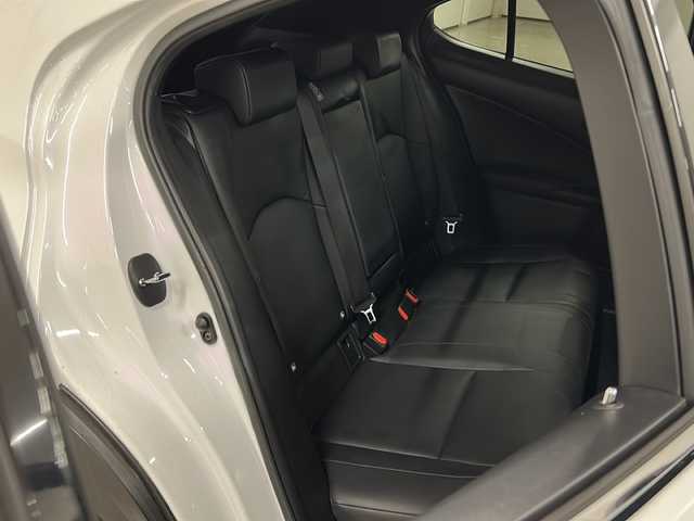 レクサス ＵＸ 250h Fスポーツ 熊本県 2019(平31)年 5万km ホワイトノーヴァガラスフレーク 禁煙車/ムーンルーフ/パノラミックビューモニター/Lexus Safety System＋/・プリクラッシュセーフティ/・レーントレーシングアシスト/・レーダークルーズコントロール/・オートハイビームアシスト/・ブラインドスポットモニター/・ヘッドアップディスプレイ/・クリアランスソナー/純正ナビ/・CD.DVD.SD.BT.USB/フルセグTV/黒本革シート/・前席パワーシート(シートメモリー付)/・前席シートヒーター/パワーバックドア/パドルシフト/ステアリングヒーター/ステアリングスイッチ/社外ドライブレコーダー（FR）/ビルトインETC2.0/LEDヘッドライト/LEDフォグランプ/電動パーキングブレーキ/オートホールド機能/純正18インチアルミホイール/純正フロアマット