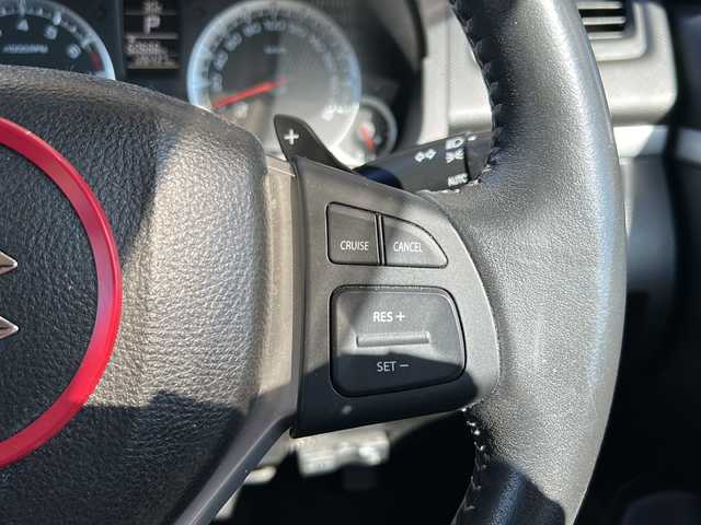 スズキ スイフト RS 静岡県 2015(平27)年 12.7万km ミネラルグレーM 社外ナビ/・FM/AM/・SD/・iPod/・フルセグTV/・USB/・Bluetooth/・CD/DVD/主要装備/・ＥＴＣ/・パドルシフト/・クルーズコントロール/・フォグランプ/・横滑り防止装置/・プッシュスタート/・オートエアコン/・１６インチ純正アルミ/・オートライト/・ステアリングスイッチ/・ＨＩＤライト