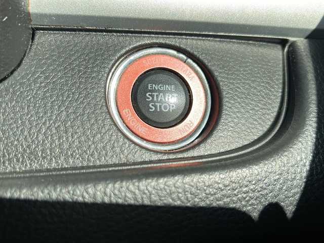 スズキ スイフト RS 静岡県 2015(平27)年 12.7万km ミネラルグレーM 社外ナビ/・FM/AM/・SD/・iPod/・フルセグTV/・USB/・Bluetooth/・CD/DVD/主要装備/・ＥＴＣ/・パドルシフト/・クルーズコントロール/・フォグランプ/・横滑り防止装置/・プッシュスタート/・オートエアコン/・１６インチ純正アルミ/・オートライト/・ステアリングスイッチ/・ＨＩＤライト