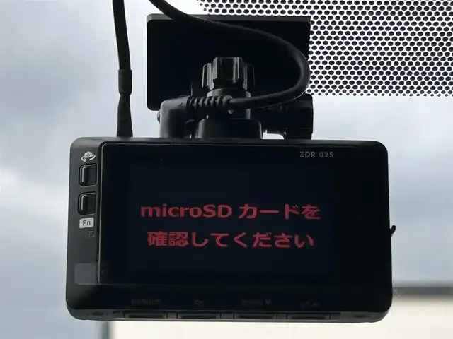 トヨタ ヴォクシー ZS 煌Ⅱ 熊本県 2020(令2)年 2.6万km ホワイトパールクリスタルシャイン 純正SDナビ/BT/フルセグ/CD/DVD/バックカメラ/両側パワースライドドア/クルーズコントロール/LEDオートライト/後部用モニター/サンシェード/純正16インチアルミホイール/ビルトインETC/ワンオーナー