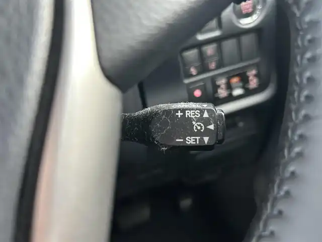 トヨタ ヴォクシー ZS 煌Ⅱ 熊本県 2020(令2)年 2.6万km ホワイトパールクリスタルシャイン 純正SDナビ/BT/フルセグ/CD/DVD/バックカメラ/両側パワースライドドア/クルーズコントロール/LEDオートライト/後部用モニター/サンシェード/純正16インチアルミホイール/ビルトインETC/ワンオーナー
