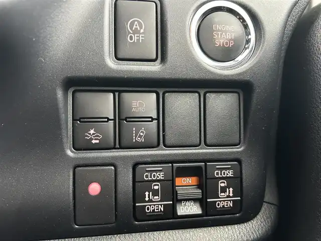 トヨタ ヴォクシー ZS 煌Ⅱ 熊本県 2020(令2)年 2.6万km ホワイトパールクリスタルシャイン 純正SDナビ/BT/フルセグ/CD/DVD/バックカメラ/両側パワースライドドア/クルーズコントロール/LEDオートライト/後部用モニター/サンシェード/純正16インチアルミホイール/ビルトインETC/ワンオーナー