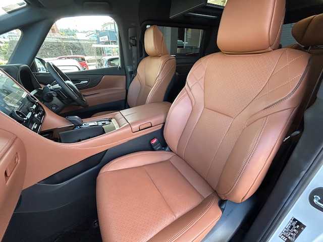 トヨタ ヴェルファイア Z プレミア 宮城県 2024(令6)年 1.4万km プラチナホワイトパールマイカ ワンオーナー/純正エアロ/サンルーフ/4WD/ユニバーサルステップ/ヘッドアップディスプレイ/純正メモリナビ/FM/AM/BT/USB/フルセグTV/フリップダウンモニター/アラウンドビューモニター/レザーシート/全席パワーシート/全席シートクーラー/全席シートヒーター/セカンドシートオットマン/パワーバックドア/ステアリングスイッチ/ステアリングヒーター/両側パワースライドドア/デジタルインナーミラー/ブラインドスポットモニター/純正アルミ夏タイヤ19インチ/純正フロアマット/パーキングアシスト/追従型クルーズコントロール/レーンキープアシスト/アイドリングストップ/衝突被害軽減システム/パドルシフト/コーナーセンサー/LEDライト/ETC2.0/前後ドライブレコーダー/プッシュスタート