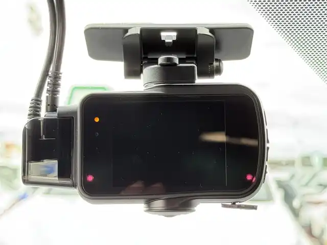 レクサス ＵＸ 250h Fスポーツ エモーショナルエクスプローラ 東京都 2023(令5)年 0.9万km ベージュM/ウォームグレーM ワンオーナー/純正ナビ　/（フルセグTV/FM/AM/Bluetooth/Miracast/USB)/ドライブレコーダー/ブラインドスポットモニター/プリクラッシュセーフティ/ETC2.0/レザーシート/レーダークルーズコントロール/革巻きステアリング/ステアリングスイッチ/パドルシフト/スマートキー/プッシュスタート/ステアリングヒーター/シートヒーター/エアシート/車線逸脱/横滑り防止装置/トノカバー/フロント・リアコーナーセンサー/トノカバー/ISOFIX/電動格納ウインカーミラー/リアプライバシーガラス/新車時保証書/記録簿/取扱説明書