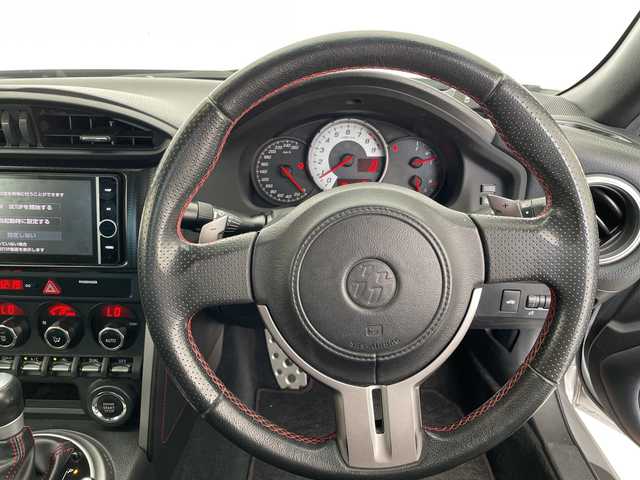 トヨタ ８６ GT リミテッド 愛知県 2012(平24)年 9.7万km シルバー 純正ナビ/シートヒーター/バックカメラ/コーナーセンサー/アルミホイール/LEDヘッドライト/パドルシフト/ETC/Bluetooth/スマートキー/プッシュスタート