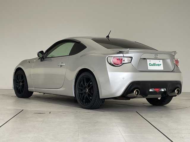 トヨタ ８６ GT リミテッド 愛知県 2012(平24)年 9.7万km シルバー 純正ナビ/シートヒーター/バックカメラ/コーナーセンサー/アルミホイール/LEDヘッドライト/パドルシフト/ETC/Bluetooth/スマートキー/プッシュスタート