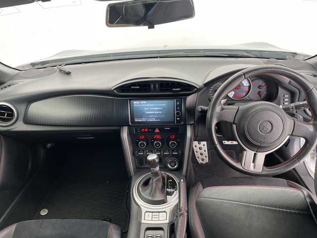 トヨタ ８６ GT リミテッド 愛知県 2012(平24)年 9.7万km シルバー 純正ナビ/シートヒーター/バックカメラ/コーナーセンサー/アルミホイール/LEDヘッドライト/パドルシフト/ETC/Bluetooth/スマートキー/プッシュスタート