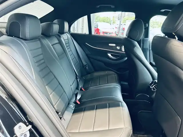 メルセデス・ベンツ Ｅ２００ スポーツ 大阪府 2020(令2)年 2万km オブシディアンブラック レザーエクスクルーシブP/レーダーセーフティP/ブルメスター/HUD/ACC/純正ナビ/TV/360度カメラ/applecarplay/純正19インチAW/LEDヘッドライト/アンビエントライト/電動リアゲート/ワイヤレス充電/黒革/メモリ付きパワーシート/シートヒーター/パフュームアトマイザー