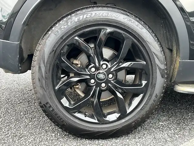 ランドローバー ランドローバー ディスカバリースポーツ　HSE 千葉県 2018(平30)年 6.8万km 黒 ７人乗　１オーナー　ナビ　バックカメラ　ブラックデザインパック　黒革シート メリディアンサウンド 電動リアドア ETC 電動シート シートヒーター ドラレコ フルセグ サイドステップ 19ブラックAW
