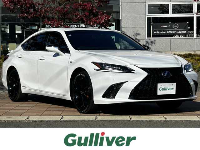 レクサス ＥＳ 300h Fスポーツ 福島県 2021(令3)年 1.2万km ホワイトノーヴァガラスフレーク ムーンルーフ/純正ナビ/(AM/FM/CD/DVD/SD/BT)/フルセグTV/Lexus Safety System＋/レーダークルーズコントロール/ヘッドアップディスプレイ/ブラインドスポットモニター/パノラミックビューモニター/パワーバックドア/前席パワーシート/前席シートヒーター/エアシート/ステアリングヒーター/LEDオートライト/ETC2.0/プッシュスタート/オレンジブレーキキャリパー