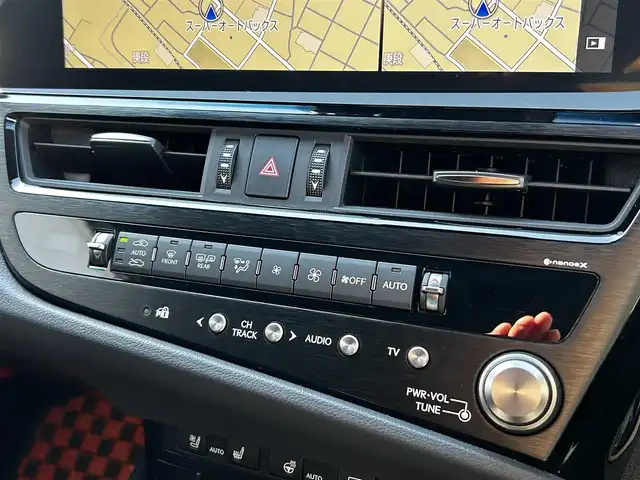 レクサス ＥＳ 300h Fスポーツ 福島県 2021(令3)年 1.2万km ホワイトノーヴァガラスフレーク ムーンルーフ/純正ナビ/(AM/FM/CD/DVD/SD/BT)/フルセグTV/Lexus Safety System＋/レーダークルーズコントロール/ヘッドアップディスプレイ/ブラインドスポットモニター/パノラミックビューモニター/パワーバックドア/前席パワーシート/前席シートヒーター/エアシート/ステアリングヒーター/LEDオートライト/ETC2.0/プッシュスタート/オレンジブレーキキャリパー