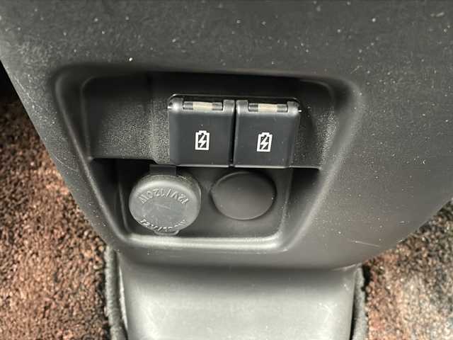 スズキ スペーシア カスタム HYBRID XS ターボ 道央・札幌 2020(令2)年 13万km ピュアホワイトP (株)IDOMが運営する【じしゃロン札幌店】の自社ローン専用車両になりますこちらは現金またはオートローンご利用価格です。自社ローンご希望の方は別途その旨お申し付けください。/メモリナビ/フルセグテレビ/バックカメラ/アイドリングストップ/クルーズコントロール/プッシュスタート/両側パワースライドドア/ETC/HID