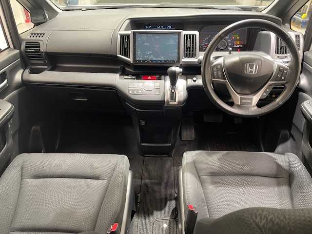 ホンダ ステップワゴン スパーダ S 宮城県 2015(平27)年 6.5万km ホワイトオーキッドパール 純正ナビ/（型番：VXM-155VFNi）/・バックカメラ/・Bluetooth/CD/DVD/・USB入力端子/HDMI/・純正ビルトインETC/・社外ドライブレコーダー/クルーズコントロール/片側パワースライドドア/プッシュスタート/アイドリングストップ/パドルシフト/3列シート/・ベンチシート/HIDヘッドライト/・オートライト/・フォグライト/純正アルミホイール/純正フロアマット