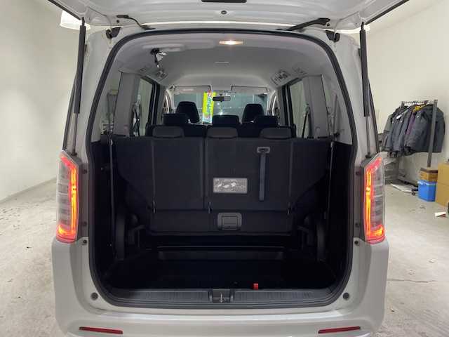 ホンダ ステップワゴン スパーダ S 宮城県 2015(平27)年 6.5万km ホワイトオーキッドパール 純正ナビ/（型番：VXM-155VFNi）/・バックカメラ/・Bluetooth/CD/DVD/・USB入力端子/HDMI/・純正ビルトインETC/・社外ドライブレコーダー/クルーズコントロール/片側パワースライドドア/プッシュスタート/アイドリングストップ/パドルシフト/3列シート/・ベンチシート/HIDヘッドライト/・オートライト/・フォグライト/純正アルミホイール/純正フロアマット