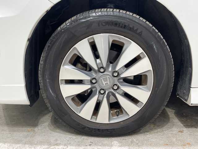 ホンダ ステップワゴン スパーダ S 宮城県 2015(平27)年 6.5万km ホワイトオーキッドパール 純正ナビ/（型番：VXM-155VFNi）/・バックカメラ/・Bluetooth/CD/DVD/・USB入力端子/HDMI/・純正ビルトインETC/・社外ドライブレコーダー/クルーズコントロール/片側パワースライドドア/プッシュスタート/アイドリングストップ/パドルシフト/3列シート/・ベンチシート/HIDヘッドライト/・オートライト/・フォグライト/純正アルミホイール/純正フロアマット