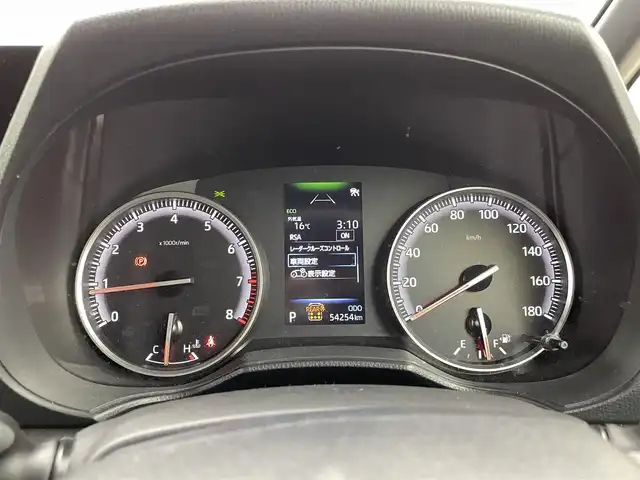 トヨタ ヴォクシー S－G 熊本県 2023(令5)年 5.5万km ホワイトパールクリスタルシャイン 純正10インチナビ（ＣＤ・ＤＶＤ・フルセグ・ＢＴ・ＡｐｐｌＣａｒＰｌａｙ・ＡｎｄｒｏｉｄＡｕｔｏ・ＨＤＭＩ）/純正フリップダウンモニター　/バックカメラ　/ビルトインＥＴＣ２．０　/トヨタセーフティーセンス/・プリクラッシュセーフティ/・レーンディパーチャーアラート/・プロアクティブドライビングアシスト/・駐車時支援パーキングサポートシステム/・レーダークルーズコントロール/・ロードサインアシスト/横滑り防止/片側パワースライドドア/前後クリアランスソナー/社外フロアマット/純正16インチAW/オートライト/オートマチックハイビーム/LEDヘッドライト/スマートキー/プッシュスタート/保証書/取扱説明書