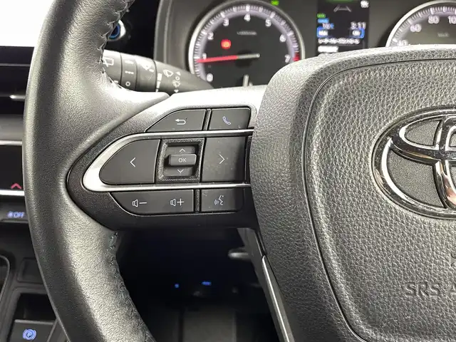 トヨタ ヴォクシー S－G 熊本県 2023(令5)年 5.5万km ホワイトパールクリスタルシャイン 純正10インチナビ（ＣＤ・ＤＶＤ・フルセグ・ＢＴ・ＡｐｐｌＣａｒＰｌａｙ・ＡｎｄｒｏｉｄＡｕｔｏ・ＨＤＭＩ）/純正フリップダウンモニター　/バックカメラ　/ビルトインＥＴＣ２．０　/トヨタセーフティーセンス/・プリクラッシュセーフティ/・レーンディパーチャーアラート/・プロアクティブドライビングアシスト/・駐車時支援パーキングサポートシステム/・レーダークルーズコントロール/・ロードサインアシスト/横滑り防止/片側パワースライドドア/前後クリアランスソナー/社外フロアマット/純正16インチAW/オートライト/オートマチックハイビーム/LEDヘッドライト/スマートキー/プッシュスタート/保証書/取扱説明書