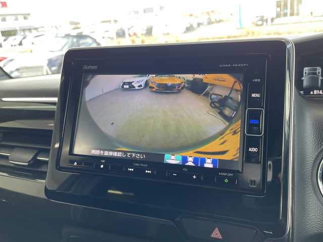 ホンダ Ｎ ＢＯＸ カスタム G L ターボ ホンダセンシング 千葉県 2018(平30)年 9.2万km ルナシルバーM 外部検査済み/Honda SENSING/・衝突軽減ブレーキ/・発進抑制機能/・後方誤発進抑制機能/・歩行者事故低減ステアリング/・路外逸脱抑制機能/・ACC〈アダプティブ・クルーズ・コントロール〉/・オートハイビーム/・先行車発進お知らせ機能/・標識認識機能/サイドエアバッグ/カーテンエアバッグシステム/ナビ装着スペシャルパッケージ＋ETC車載機/・AM/FM/地デジ/BTオーディオ/CD/DVD/両側パワースライドドア/ハーフレザーシート/リアサンシェード/パドルシフト/ドライブレコーダー/プッシュスタート/スマートキー/ブラック塗装＋切削 15インチアルミホイール/プライムスムース＆トリコットコンビシート/LEDヘッドランプ/保証書/取扱説明書/スペアキー