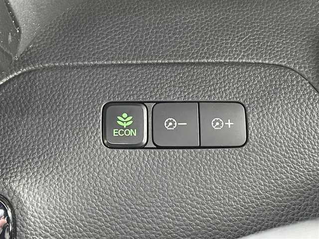 ホンダ Ｎ ＢＯＸ カスタム G L ターボ ホンダセンシング 千葉県 2018(平30)年 9.2万km ルナシルバーM 外部検査済み/Honda SENSING/・衝突軽減ブレーキ/・発進抑制機能/・後方誤発進抑制機能/・歩行者事故低減ステアリング/・路外逸脱抑制機能/・ACC〈アダプティブ・クルーズ・コントロール〉/・オートハイビーム/・先行車発進お知らせ機能/・標識認識機能/サイドエアバッグ/カーテンエアバッグシステム/ナビ装着スペシャルパッケージ＋ETC車載機/・AM/FM/地デジ/BTオーディオ/CD/DVD/両側パワースライドドア/ハーフレザーシート/リアサンシェード/パドルシフト/ドライブレコーダー/プッシュスタート/スマートキー/ブラック塗装＋切削 15インチアルミホイール/プライムスムース＆トリコットコンビシート/LEDヘッドランプ/保証書/取扱説明書/スペアキー