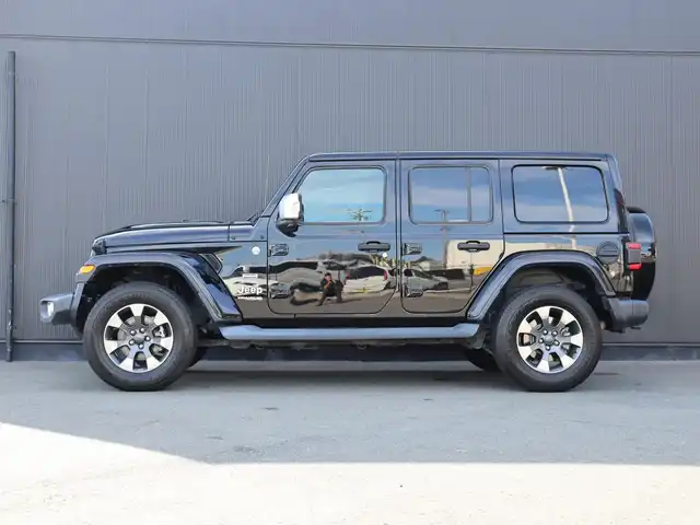 クライスラー・ジープ ジープ ラングラー アンリミテッド オーバーランド 静岡県 2019(令1)年 5.9万km ブラック 純正ナビTV/F・左S・Rカメラ/Mopar製ハードトップヘッドライナー/ALPINE製サブウーハー/ACC/BSM/ParkSenseフロント・リアパークアシスト/ETC2.0/ドライブレコーダー前後/純正LEDヘッドライト/黒革シート/前席シートヒーター/ステアリングヒーター/純正18インチアルミホイール/ヒルディセントコントロール/リア5面プライバシーガラス/背面タイヤハードカバー/サイドステップ/スマートキーx2