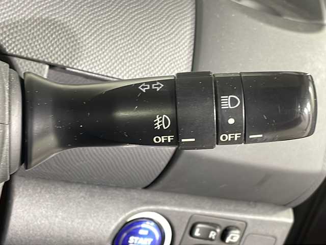 トヨタ ヴィッツ RS 福岡県 2010(平22)年 10.1万km グレーメタリック 純正ナビ/Bluetooth/フルセグ/ETC/CD/DVD/パドルシフト/盗難防止装置/ABS/AAC/スマートキー/プッシュスタート/Wエアバッグ/カーテンエアバッグ