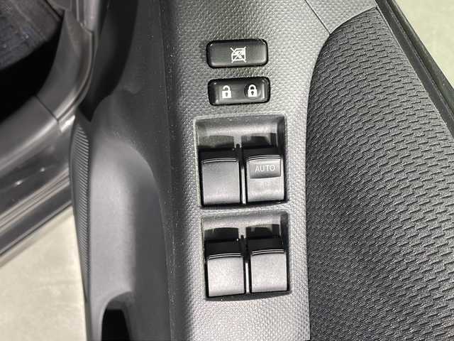 トヨタ ヴィッツ RS 福岡県 2010(平22)年 10.1万km グレーメタリック 純正ナビ/Bluetooth/フルセグ/ETC/CD/DVD/パドルシフト/盗難防止装置/ABS/AAC/スマートキー/プッシュスタート/Wエアバッグ/カーテンエアバッグ