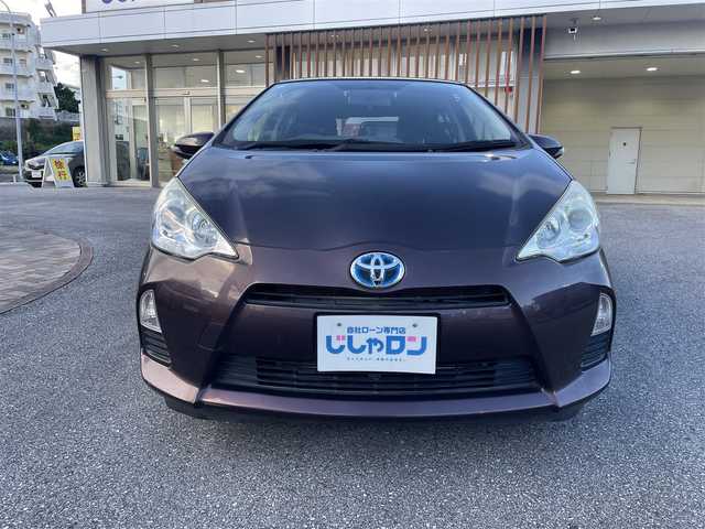 トヨタ アクア S 沖縄県 2014(平26)年 4.8万km ディープアメジストマイカメタリック (株)IDOMが運営する【じしゃロンコザ店】の自社ローン専用車両になりますこちらは現金またはオートローンご利用時の価格です。自社ローンご希望の方は別途その旨お申付け下さい/・プッシュスタート /・ナビ /・TV /・バックカメラ /・Bluetooth接続　/・ETC　/・純正フロアマット　/・アイドリングストップ　/・ABS　/・スマートキー　/・パワーステアリング　/・取扱説明書　/・保証書　