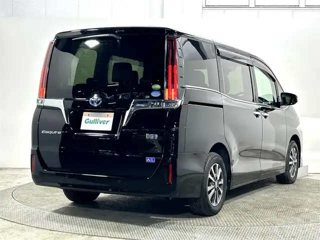 トヨタ エスクァイア ハイブリッド Gi 大阪府 2021(令3)年 2.8万km ブラック 純正9incナビ(フルセグ/DVD再生/Bluetooth) バックカメラ 後席モニター ETC 両側パワースライドドア 革シート シートヒーター 衝突軽減 クルコン トヨタセーフティセンス ドラレコ