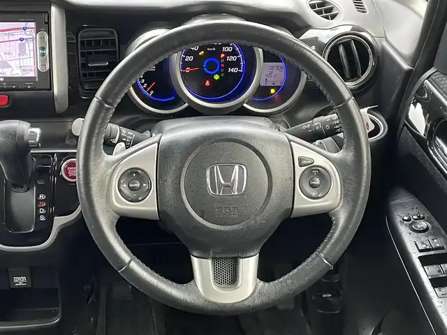 ホンダ Ｎ ＢＯＸ G ターボ SSパッケージ 福岡県 2014(平26)年 8.8万km スマートブラック (株)IDOMが運営する【じしゃロン八幡西店】の自社ローン専用車両になります。こちらは現金またはオートローンご利用時の価格です。自社ローンご希望の方は別途その旨お申付け下さい/スマートキー/純正メモリナビ /Bluetooth/ワンセグ/バックカメラ/両側パワースライドドア/クルーズコントロール/ウィンカーミラー/ETC/HID/オートライト