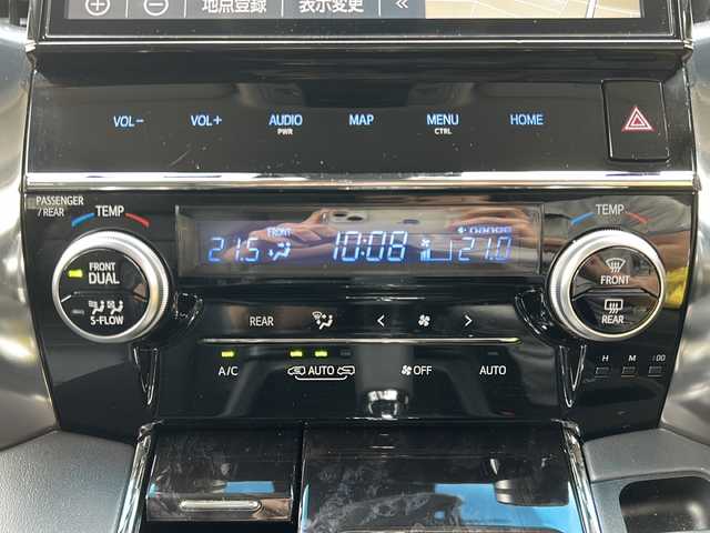 トヨタ ヴェルファイア ハイブリット ZR Gエディション 兵庫県 2018(平30)年 6.3万km ブラック 純正SDメーカーナビ/　Bluetooth/AM/FM/CD/DVD/純正ビルトインETC/両側パワースライド/２列目エグゼクティブパワーシート/パワーリクライニング・快適温熱シート/パワーオットマン/後席モニター/三列シート/パワーバックドア/４WD/１００V充電/シートヒーター（D+N席）/エアシート（D+N席）/パワーシート（D+N席）/オットマン/フルセグTV（走行中視聴可）/MTモード付AT/電動リアゲート/アダプティブクルーズコントロール/アンチロック・ブレーキ・システム/横滑り防止装置/アイドリングストップ/盗難防止装置/衝突軽減システム/レーンキープアシスト/前後コーナーセンサー/パワーステアリング/パワーウィンドウ/エアバッグ（W+サイド）/カーテンエアバッグ/オートマチックハイビーム/純正アルミホイール/純正フロアマット/スペアキー（１本）/保証書/取扱説明書