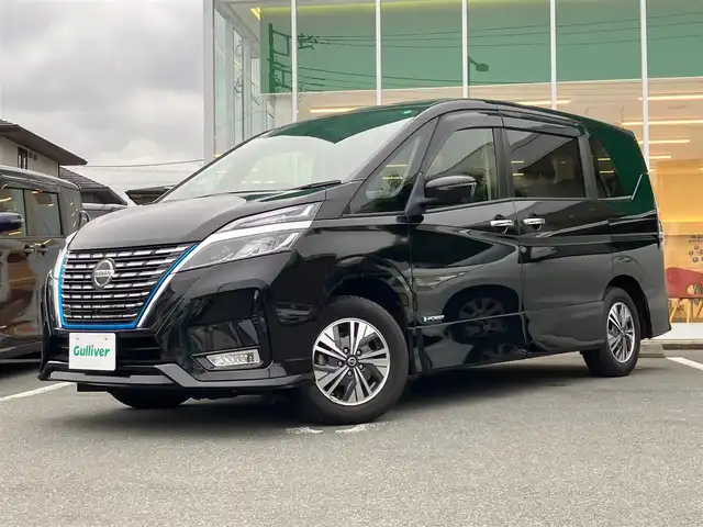 日産 セレナ e－パワー ハイウェイスター V 静岡県 2021(令3)年 4.7万km ダイヤモンドブラック エンジンスタートボタン/取扱説明書/パワーステアリング/パワーウィンドウ/パーキングアシスト/アイドリングストップ/WAC/スマートキー（スペアキー1本）/クルーズコントロール（追従走行：有）/フリップダウンモニター/USB入力端子/ビルトインETC/全方位カメラ/純正SDナビ（BT接続、ワンセグTV、CDチェンジャー）/3列シート/ウォークスルー/社外フロアマット/布系シート/D+N席シートヒーター/両側パワースライドドア/純正アルミホイール/ABS/横滑り防止装置/レーンキープアシスト/オートライト/ナイトビジョン/前後コーナーセンサー/LEDヘッドライト/W+サイドエアバック/衝突軽減システム/ステアリングヒーター