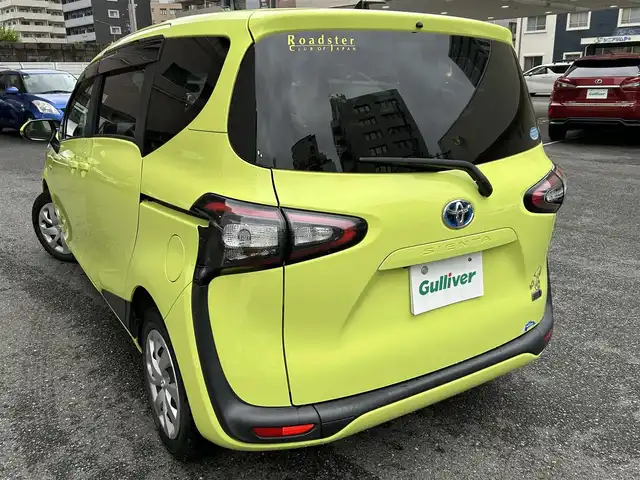 トヨタ シエンタ ハイブリッド G 神奈川県 2016(平28)年 11.4万km エアーイエロー ワンオーナー/Toyota Safety Sense C/・プリクラッシュセーフティシステム/・レーンディパーチャーアラート/・オートマチックハイビーム/・先行車発進告知機能/純正メモリナビ＆フルセグTV/CD/DVD/SD/BT/バックカメラ/ドライブレコーダー/ETC/両側パワースライドドア/LEDライト/フォグランプ/電動格納ミラー/プッシュスタート/スマートキー/Wエアバック/ABS/ドアバイザー/フロアマット/取扱説明書/保証書