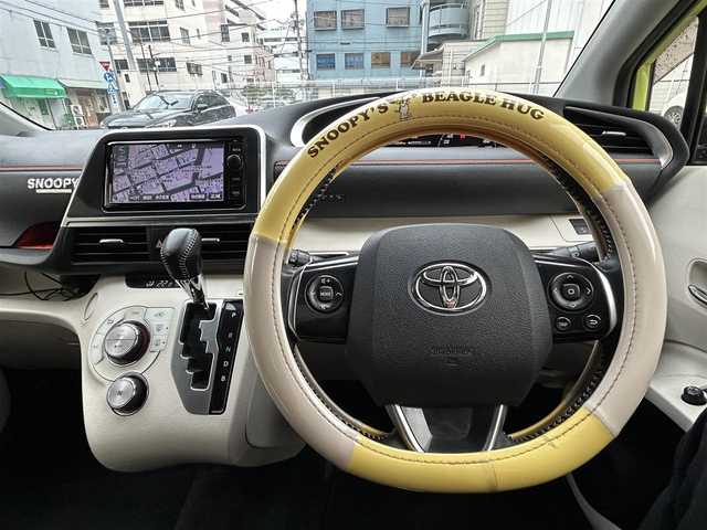 トヨタ シエンタ ハイブリッド G 神奈川県 2016(平28)年 11.4万km エアーイエロー ワンオーナー/Toyota Safety Sense C/・プリクラッシュセーフティシステム/・レーンディパーチャーアラート/・オートマチックハイビーム/・先行車発進告知機能/純正メモリナビ＆フルセグTV/CD/DVD/SD/BT/バックカメラ/ドライブレコーダー/ETC/両側パワースライドドア/LEDライト/フォグランプ/電動格納ミラー/プッシュスタート/スマートキー/Wエアバック/ABS/ドアバイザー/フロアマット/取扱説明書/保証書