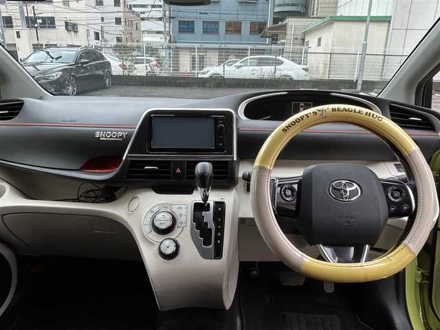 トヨタ シエンタ ハイブリッド G 神奈川県 2016(平28)年 11.4万km エアーイエロー ワンオーナー/Toyota Safety Sense C/・プリクラッシュセーフティシステム/・レーンディパーチャーアラート/・オートマチックハイビーム/・先行車発進告知機能/純正メモリナビ＆フルセグTV/CD/DVD/SD/BT/バックカメラ/ドライブレコーダー/ETC/両側パワースライドドア/LEDライト/フォグランプ/電動格納ミラー/プッシュスタート/スマートキー/Wエアバック/ABS/ドアバイザー/フロアマット/取扱説明書/保証書