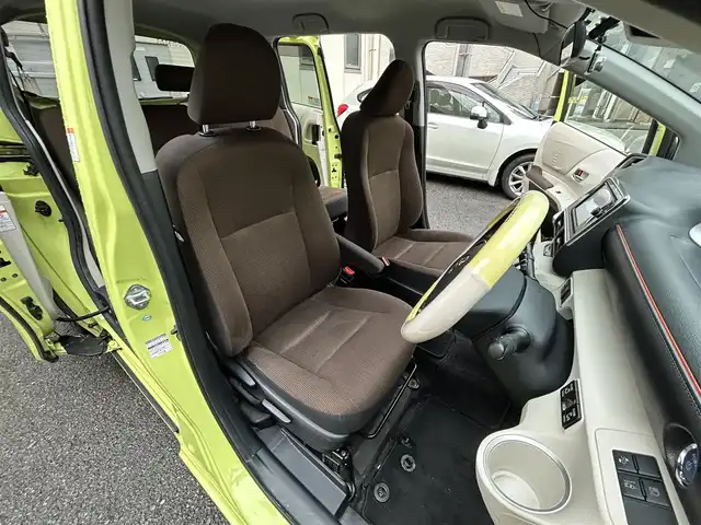 トヨタ シエンタ ハイブリッド G 神奈川県 2016(平28)年 11.4万km エアーイエロー ワンオーナー/Toyota Safety Sense C/・プリクラッシュセーフティシステム/・レーンディパーチャーアラート/・オートマチックハイビーム/・先行車発進告知機能/純正メモリナビ＆フルセグTV/CD/DVD/SD/BT/バックカメラ/ドライブレコーダー/ETC/両側パワースライドドア/LEDライト/フォグランプ/電動格納ミラー/プッシュスタート/スマートキー/Wエアバック/ABS/ドアバイザー/フロアマット/取扱説明書/保証書