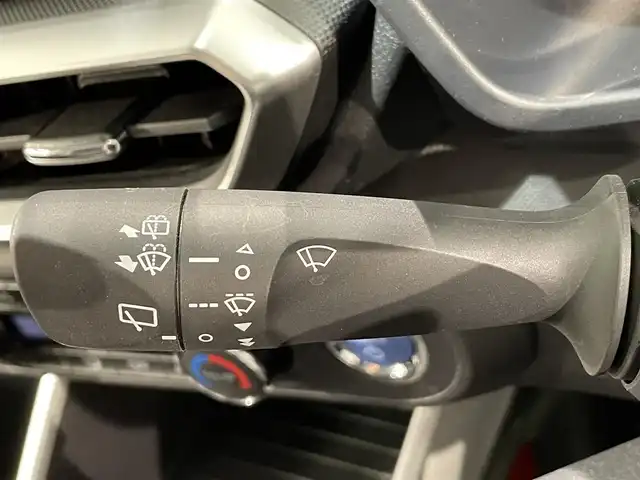 トヨタ ライズ Z 愛知県 2022(令4)年 4万km ブラックマイカメタリック/シャイニングホワイトパール 純正９型ディスプレイオーディオ　/（Bluetooth/フルセグTV/CarPlay/iPod)/パノラマミックビューモニター　/スマートアシスト　/　　-レーダークルーズコントロール　/　　-衝突軽減ブレーキ　/　　-車線逸脱警報/　　-先行車発進お知らせ/　　-オートハイビーム/　　-コーナーセンサー/　　-標識認識機能/ビルトインＥＴＣ　/シートヒーター　/ドライブレコーダー　/ＬＥＤヘッドライト/フォグランプ/オートブレーキホールド機能