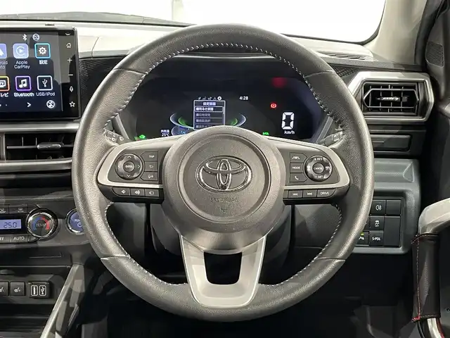 トヨタ ライズ Z 愛知県 2022(令4)年 4万km ブラックマイカメタリック/シャイニングホワイトパール 純正９型ディスプレイオーディオ　/（Bluetooth/フルセグTV/CarPlay/iPod)/パノラマミックビューモニター　/スマートアシスト　/　　-レーダークルーズコントロール　/　　-衝突軽減ブレーキ　/　　-車線逸脱警報/　　-先行車発進お知らせ/　　-オートハイビーム/　　-コーナーセンサー/　　-標識認識機能/ビルトインＥＴＣ　/シートヒーター　/ドライブレコーダー　/ＬＥＤヘッドライト/フォグランプ/オートブレーキホールド機能