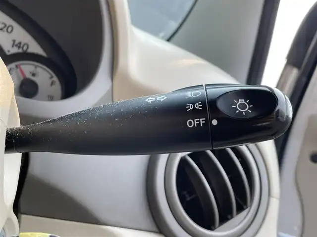 スズキ アルト F 滋賀県 2012(平24)年 12.3万km シルキーシルバーメタリック 純正オーディオ/CD再生可能/FM/AM/ビルトインETC/社外13インチAW/禁煙車/HIDヘッドライト/リモコンキー　/取扱説明書