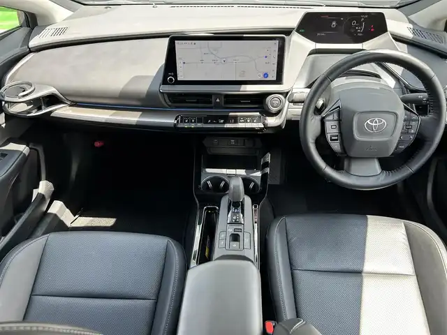 トヨタ プリウス Z 奈良県 2023(令5)年 4万km グレー ＧＲフロント/テールスポイラー　/１２，３型ナビ　/デジタルインナーミラー /パノラマルーフ /BSM /前席ベンチレーション /ワイヤレス充電 /ステアリングヒーター /ビルトインETC /AC100V