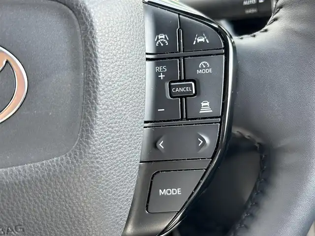 トヨタ プリウス Z 奈良県 2023(令5)年 4万km グレー ＧＲフロント/テールスポイラー　/１２，３型ナビ　/デジタルインナーミラー /パノラマルーフ /BSM /前席ベンチレーション /ワイヤレス充電 /ステアリングヒーター /ビルトインETC /AC100V