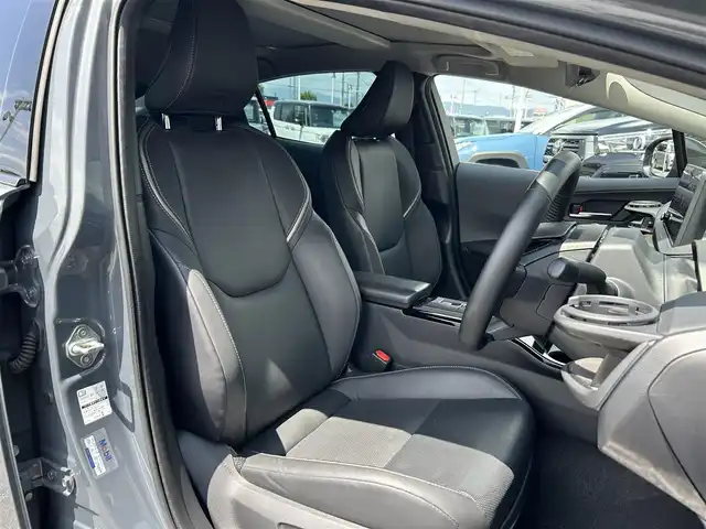 トヨタ プリウス Z 奈良県 2023(令5)年 4万km グレー ＧＲフロント/テールスポイラー　/１２，３型ナビ　/デジタルインナーミラー /パノラマルーフ /BSM /前席ベンチレーション /ワイヤレス充電 /ステアリングヒーター /ビルトインETC /AC100V