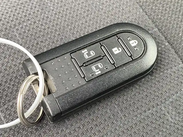 ダイハツ ウェイク G ターボ　レジャーエディション SA Ⅲ 香川県 2020(令2)年 3.6万km パールホワイトⅢ 登録時走行距離：35817km/純正8型ナビ/　CD DVD BT フルセグTV/バックカメラ/ストリートライド車高調/スマートアシストIII/オートハイビーム/オートライト/LEDヘッドライト/フォグランプ/横滑り防止装置/アイドリングストップ/ETC/純正ナビ連動式ドライブレコーダー/電動格納ミラー/ドアバイザー/純正樹脂製フロアマット/ロールサンシェード/ISOFIX/革巻きステアリング/ステアリングスイッチ/プッシュスタート/スマートキー
