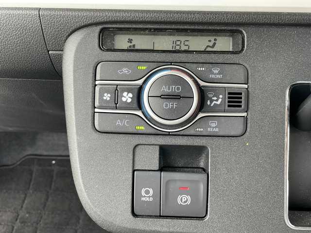 ダイハツ ムーヴ キャンバス ストライプス G 岩手県 2023(令5)年 0.9万km シャイニングホワイトパール/サンドベージュメタリック 9インチディスプレイオーディオ/AM/FM/Bluetooth/フルセグTV/バックカメラ/両側パワースライドドア/衝突被害軽減ブレーキ/横滑り防止装置/スマートパノラマパーキングアシスト/ドリンクコースターマット/コーナーセンサー/アイドリングストップ/シートヒーター/オートライト/LEDヘッドライト/フォグランプ/スマートキー/プッシュスタート/電動格納ミラー/純正キャップ14インチスチールホイール/スタッドレスタイヤ(スチール)車載/純正フロアマット/純正ドアバイザー/保証書/取扱説明書