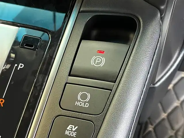 トヨタ アルファードハイブリット S タイプゴールド 岩手県 2021(令3)年 5万km ホワイトパールクリスタルシャイン ４WD/両側パワースライドドア/パワーバックドア/三眼LEDヘッドランプ/トヨタセーフティセンス/プリクラッシュセーフティ/レーダークルーズコントロール/レーントレーシングアシスト/アダプティブハイビームシステム/ロードサインアシスト/クリアランスソナー/パーキングサポートブレーキ/横滑り防止装置/AC100V100Wアクセサリーコンセント/オットマン/ウォークスルー/純正ナビ/ステアリングスイッチ/ETC2.0/ドライブレコーダー/純正17インチアルミホイール