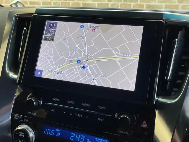 トヨタ アルファードハイブリット S タイプゴールド 岩手県 2021(令3)年 5万km ホワイトパールクリスタルシャイン ４WD/両側パワースライドドア/パワーバックドア/三眼LEDヘッドランプ/トヨタセーフティセンス/プリクラッシュセーフティ/レーダークルーズコントロール/レーントレーシングアシスト/アダプティブハイビームシステム/ロードサインアシスト/クリアランスソナー/パーキングサポートブレーキ/横滑り防止装置/AC100V100Wアクセサリーコンセント/オットマン/ウォークスルー/純正ナビ/ステアリングスイッチ/ETC2.0/ドライブレコーダー/純正17インチアルミホイール