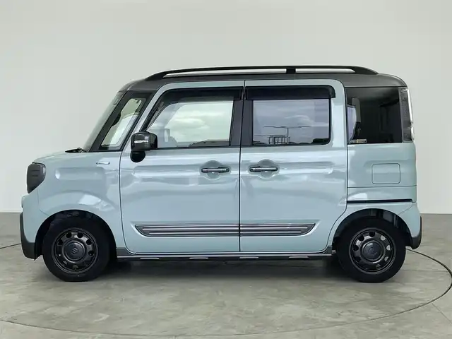 スズキ スペーシア ギア HYBRID XZ 愛知県 2020(令2)年 1.3万km オフブルーメタリック/ガンメタリック2トーンルーフ スズキセーフティサポート/　　・デュアルセンサーブレーキサポート/　　・後退時ブレーキサポート/　　・誤発進抑制機能/　　・車線逸脱抑制機能/　　・標識認識機能/ケンウッド製7インチナビ/　　CD/DVD/BT/フルセグ/バックカメラ/ステアリングリモコン/シートヒーター（前席）/両側パワースライドドア/ルーフレール/純正ホイールキャップ/純正LEDヘッドライト/フォグランプ/盗難防止機能