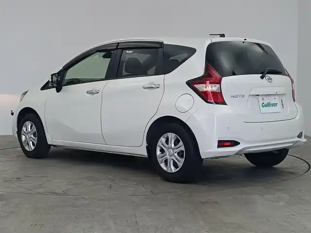 日産 ノート X 愛知県 2018(平30)年 5万km ブリリアントホワイトパール 純正7インチナビ/（Bluetooth/フルセグTV/DVD/CD/SD）/全方位カメラ/ETC/ドラレコ/純正フロアマット/オートライト/コーナーセンサー/スマートキー/プッシュスタート/ドアバイザー/電動格納ミラー/衝突軽減システム/クリアランスソナー