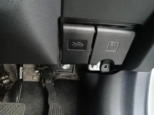 日産 ノート X 愛知県 2018(平30)年 5万km ブリリアントホワイトパール 純正7インチナビ/（Bluetooth/フルセグTV/DVD/CD/SD）/全方位カメラ/ETC/ドラレコ/純正フロアマット/オートライト/コーナーセンサー/スマートキー/プッシュスタート/ドアバイザー/電動格納ミラー/衝突軽減システム/クリアランスソナー